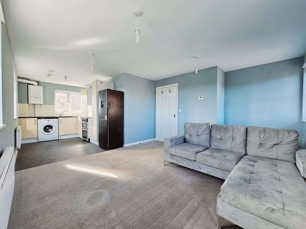 Property photo 3 of 7