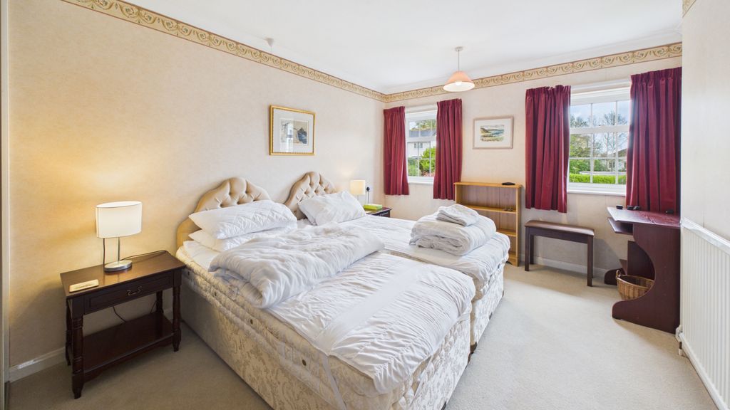 Additional image 6 of 2 bed flat for saleRedinnick Gardens, Penzance TR18
