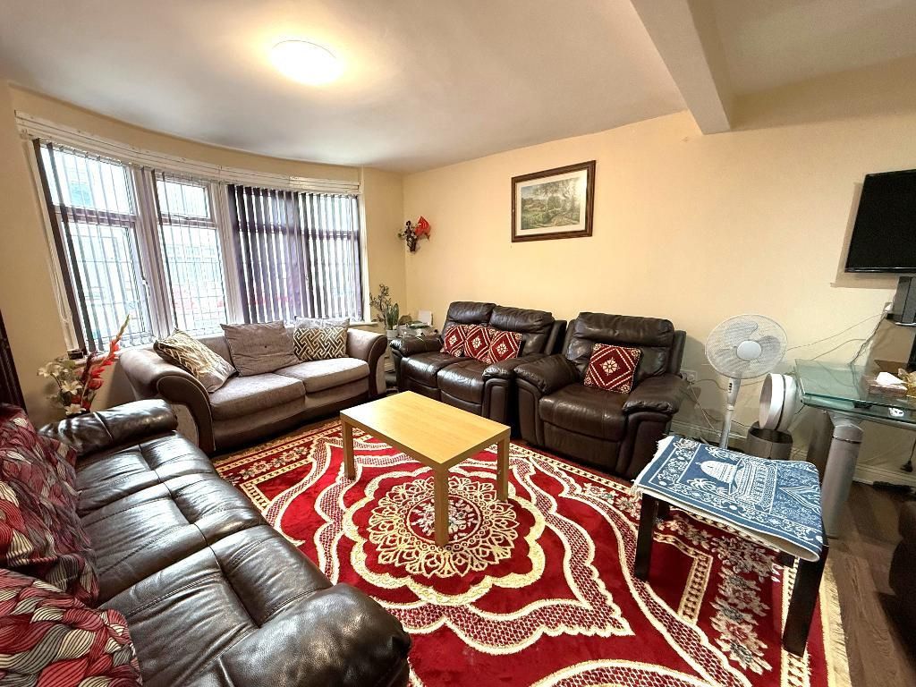 Property photo 3 of 9 Photo 3