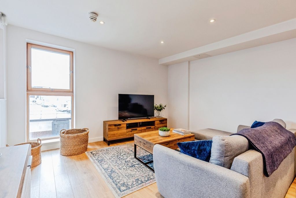 Property photo 2 of 15 Photo