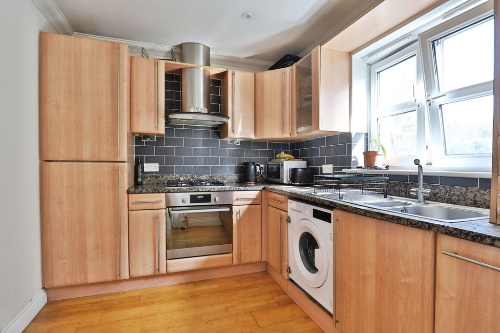 Property photo 3 of 17 Photography