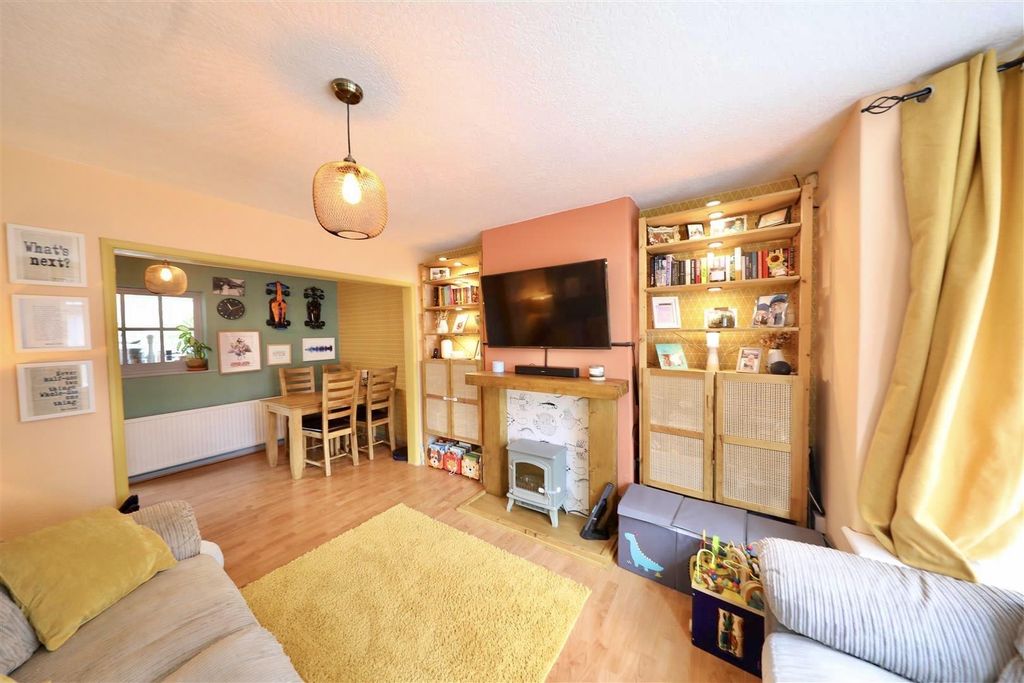 Property photo 2 of 17 Living Room