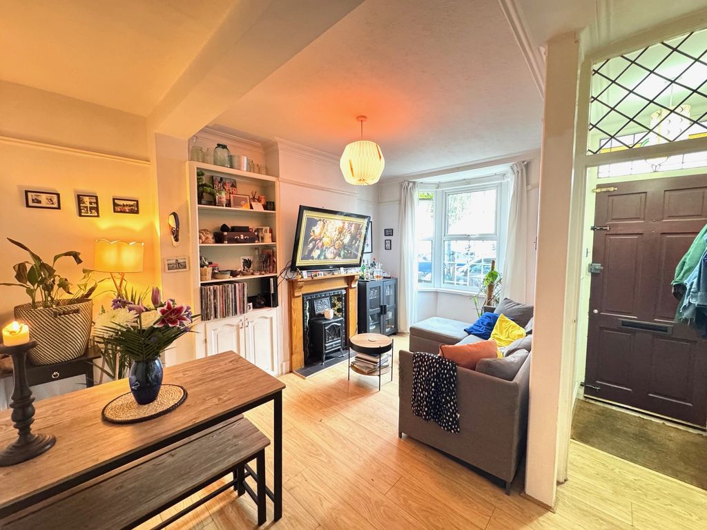 Property photo 2 of 12
