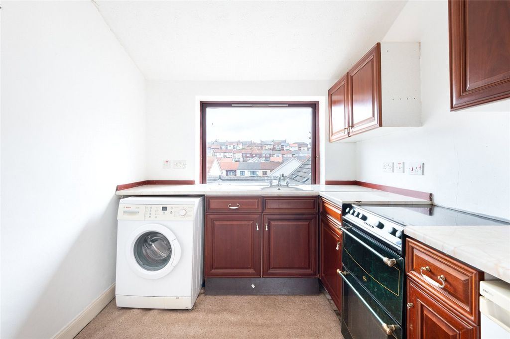 Property photo 3 of 18 Picture 3