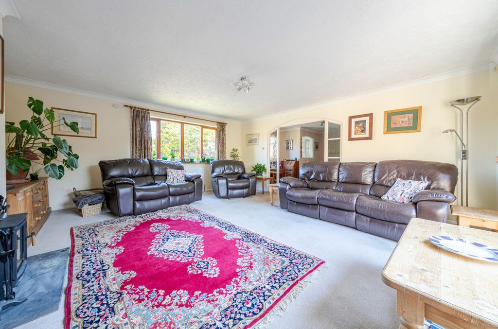 Property photo 3 of 29