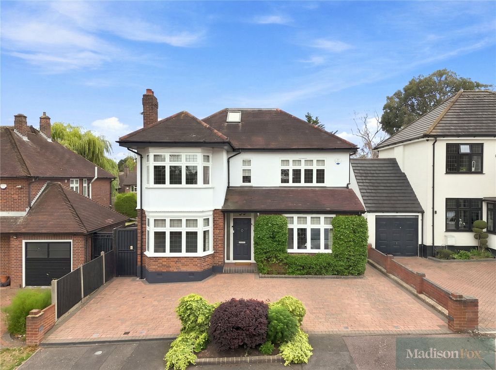 Property photo 1 of 47 Picture No. 32