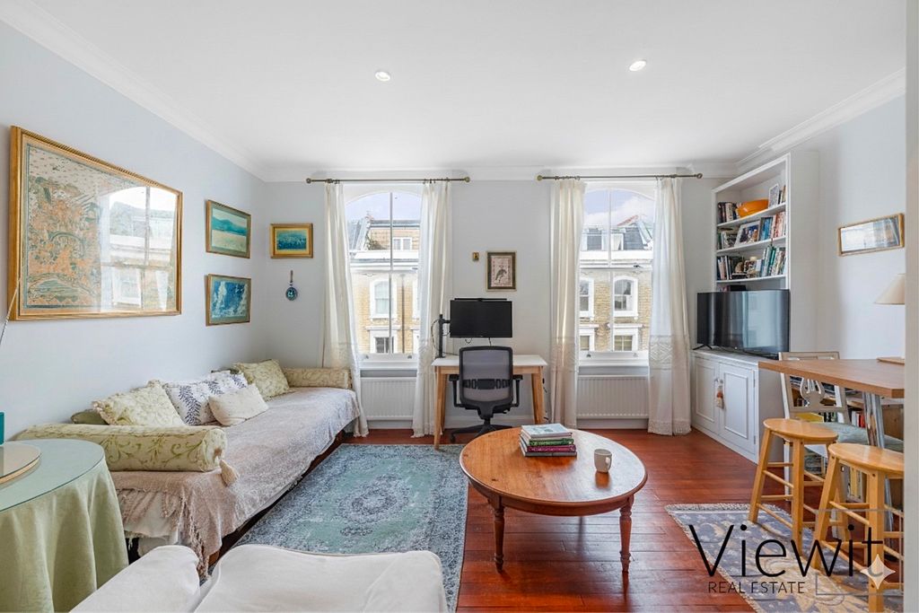 Property photo 1 of 8