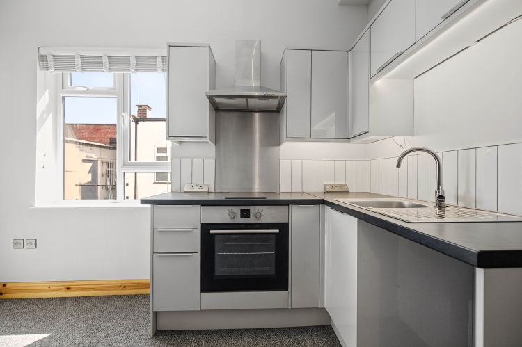 Property photo 1 of 8 336433