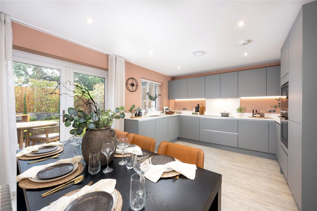 Property photo 2 of 14 Show Home