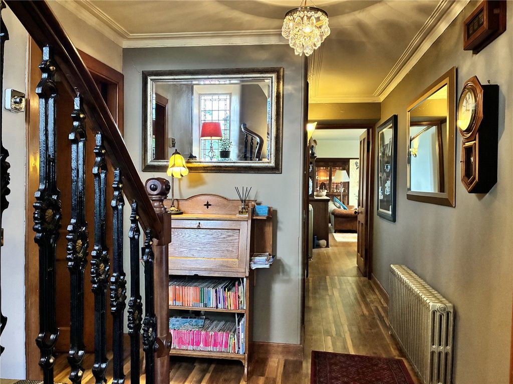 Property photo 3 of 42 Benview House