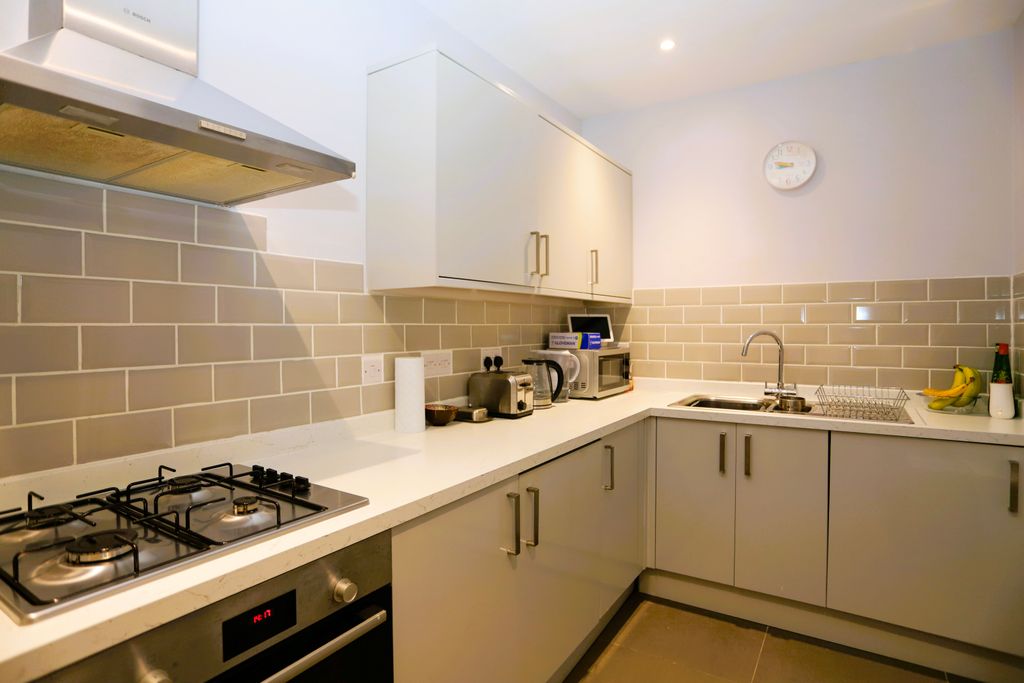 Property photo 2 of 10 5-Kitchen