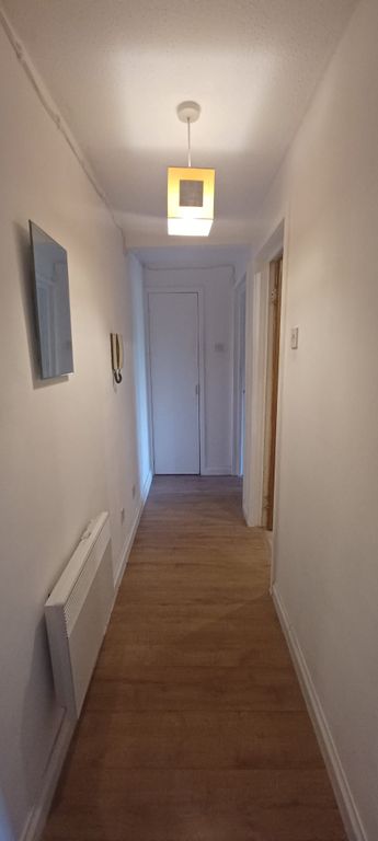 Property photo 2 of 8 Hall Way