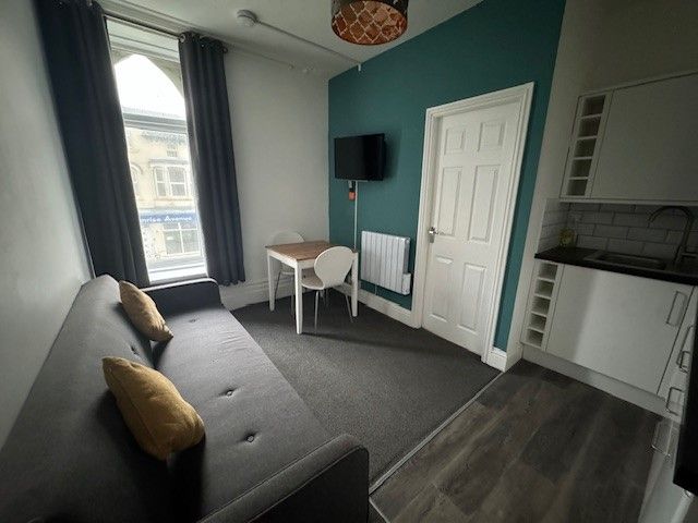 Property photo 1 of 3