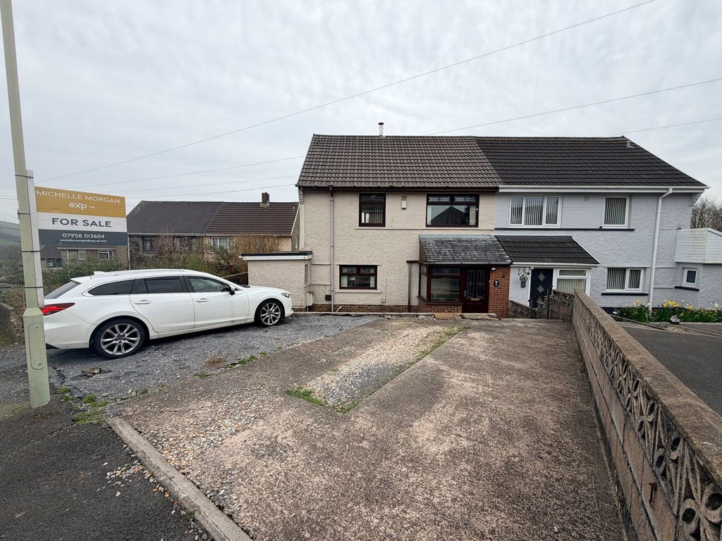 Property photo 1 of 31