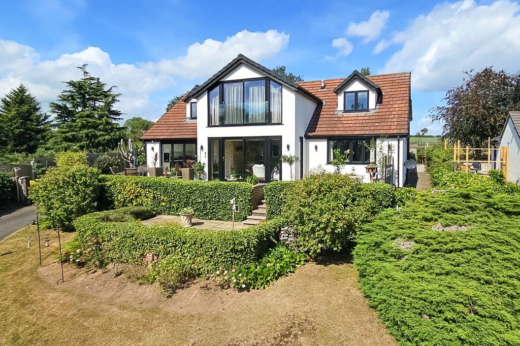 Property photo 2 of 27