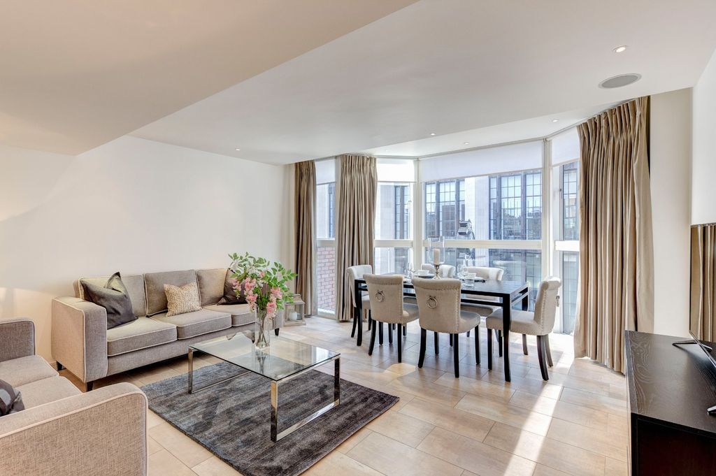 Property photo 3 of 11 Picture No. 36