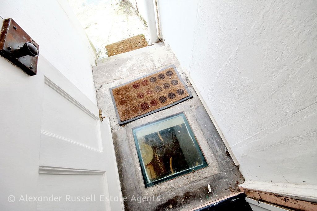 Additional image 18 of 2 bed flat for saleAlbion Hill, Ramsgate CT11