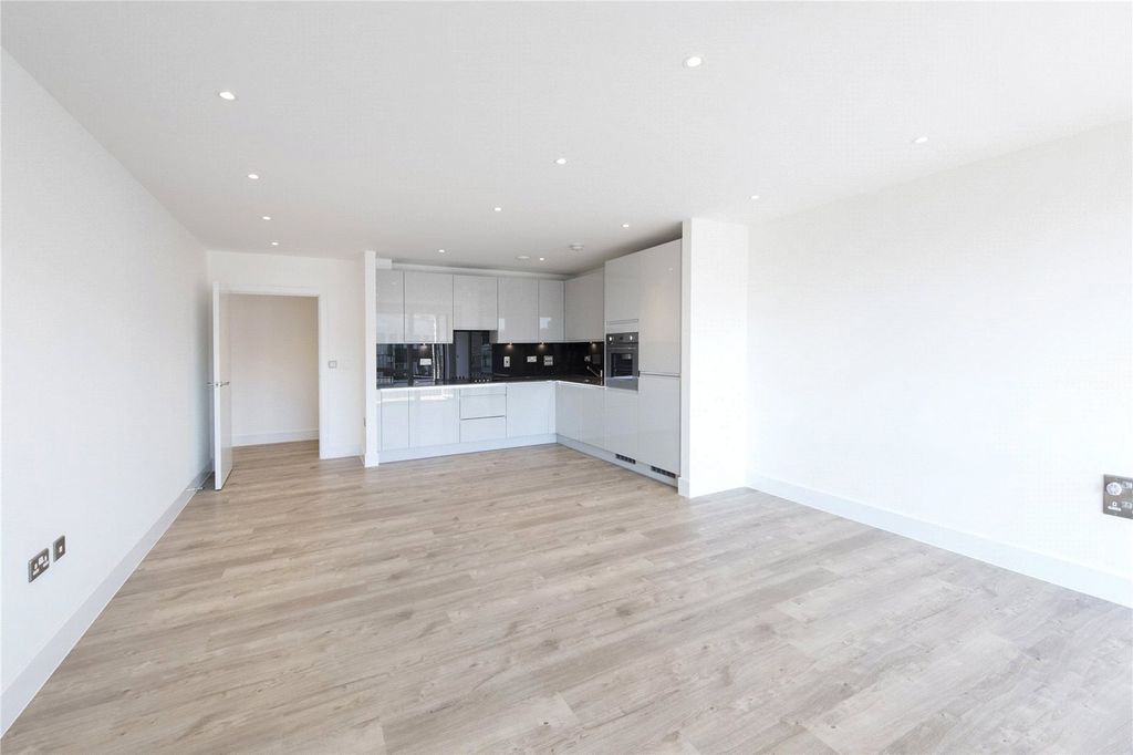 Property photo 3 of 16 Bodiam Court