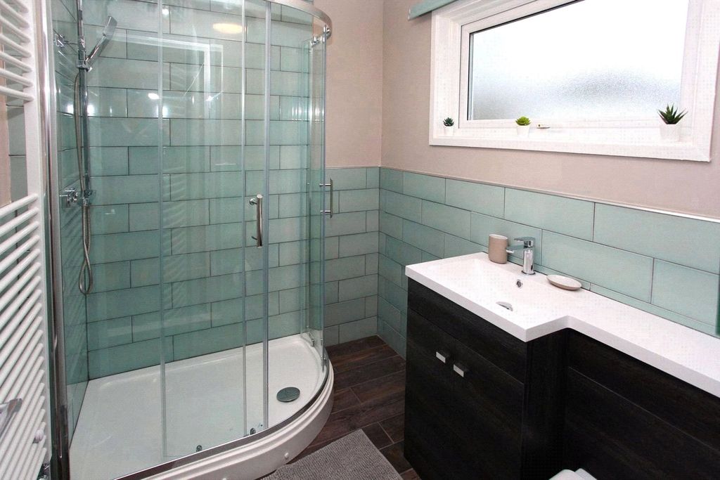 Property photo 2 of 14 Picture No. 21
