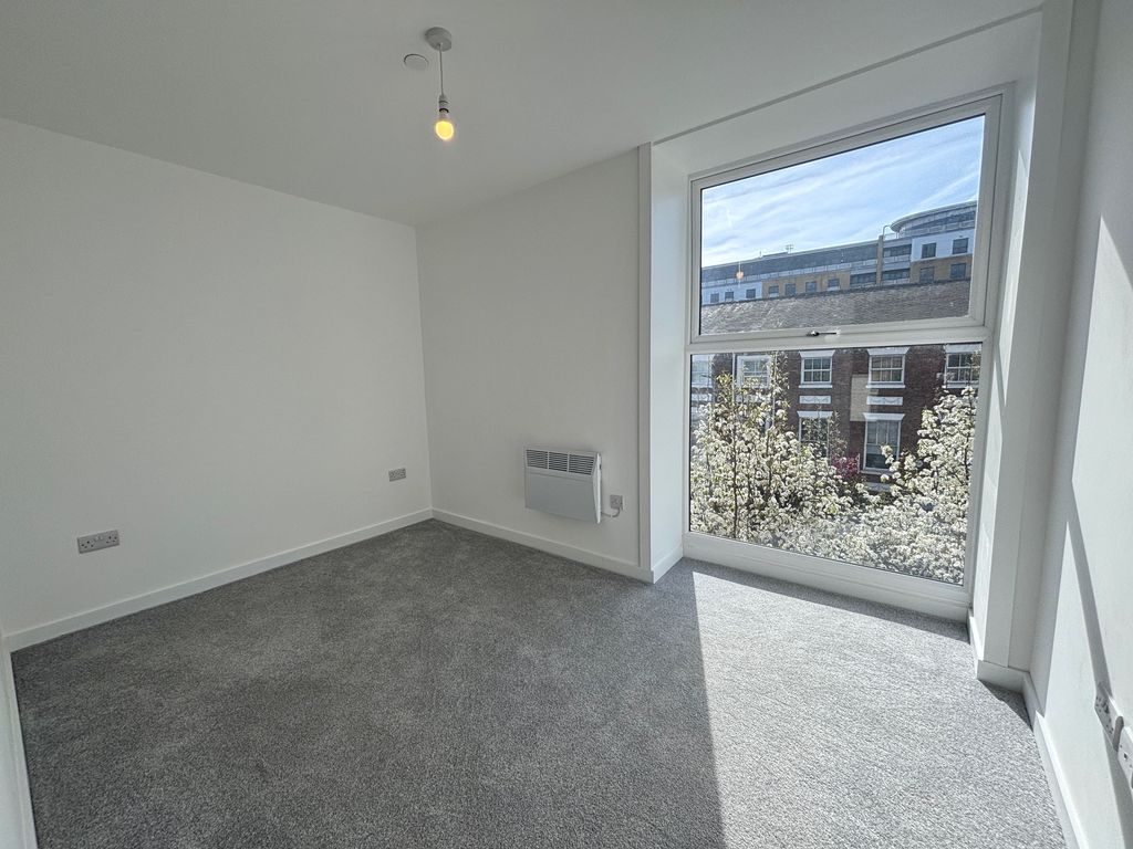 Property photo 3 of 6 Bedroom 1