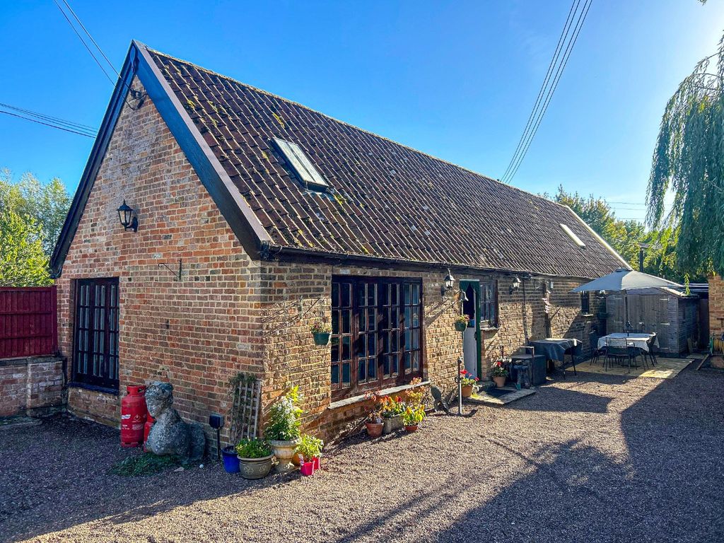 Property photo 2 of 21 4497026