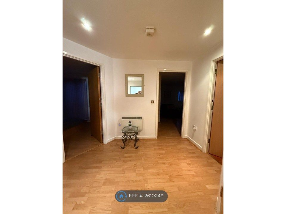 Property photo 2 of 15 Hallway