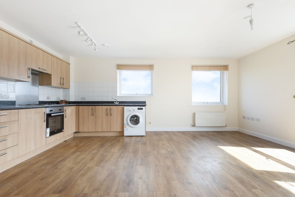 Property photo 3 of 6 535555 (2)