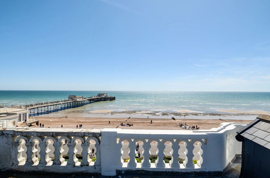 Property photo 1 of 13 Roof Terrace