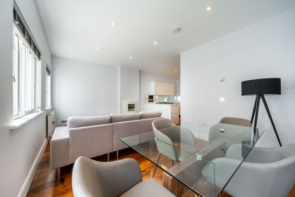 Property photo 3 of 11 Reception Room