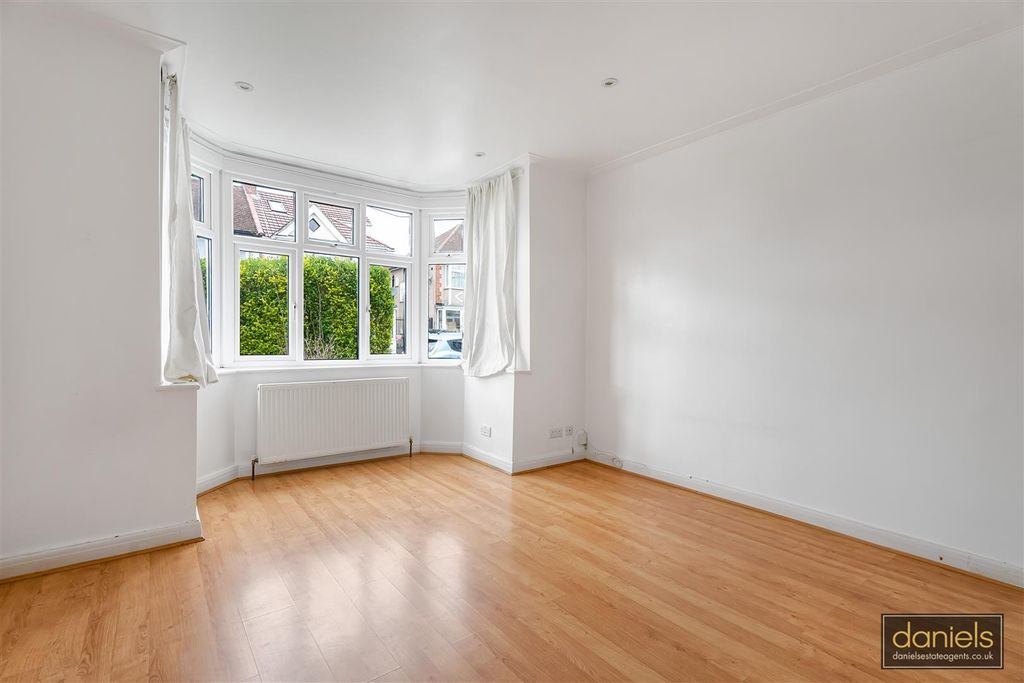 Property photo 2 of 14 12_77996_Watermarked.Jpg