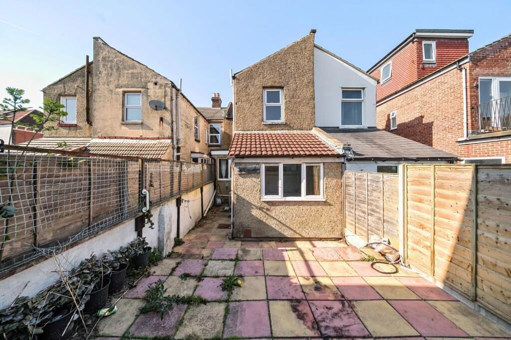 Property photo 3 of 15