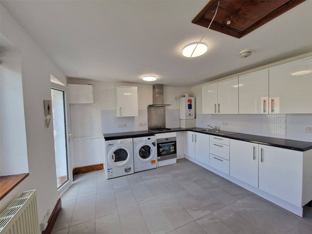 Property photo 3 of 11 Picture No. 07