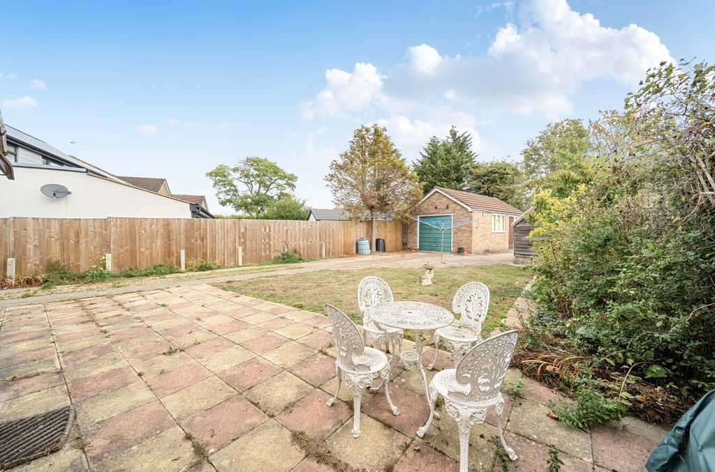 Property photo 3 of 13 15228311