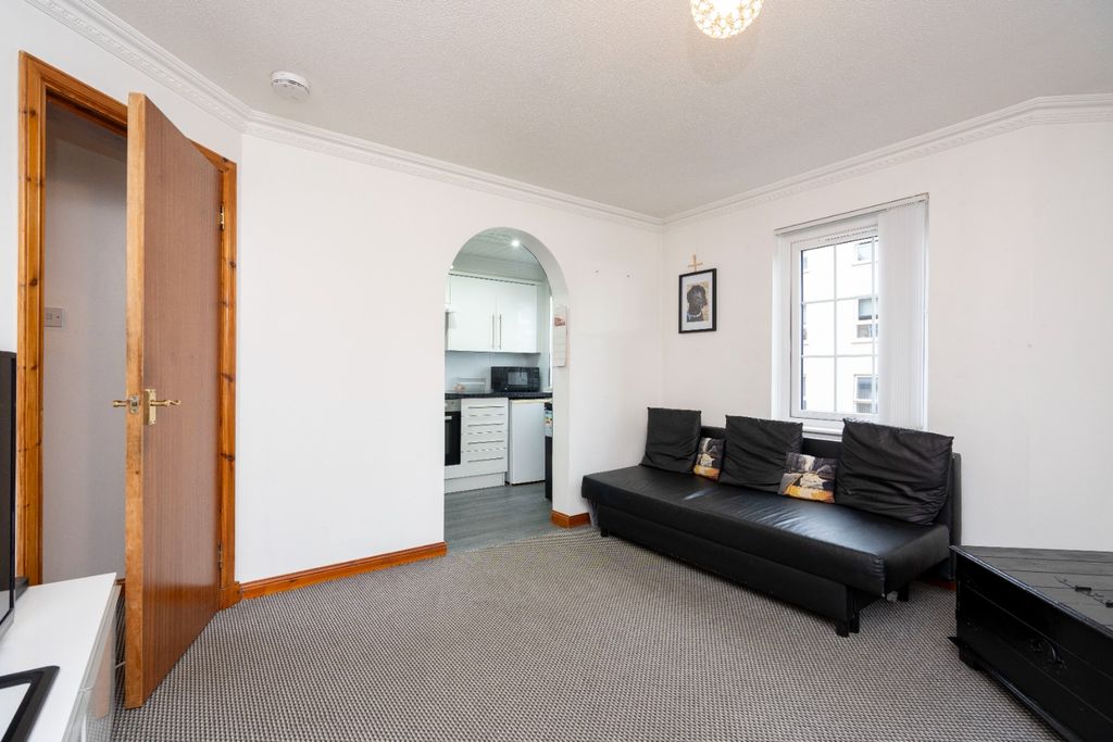 Property photo 3 of 16 5593568