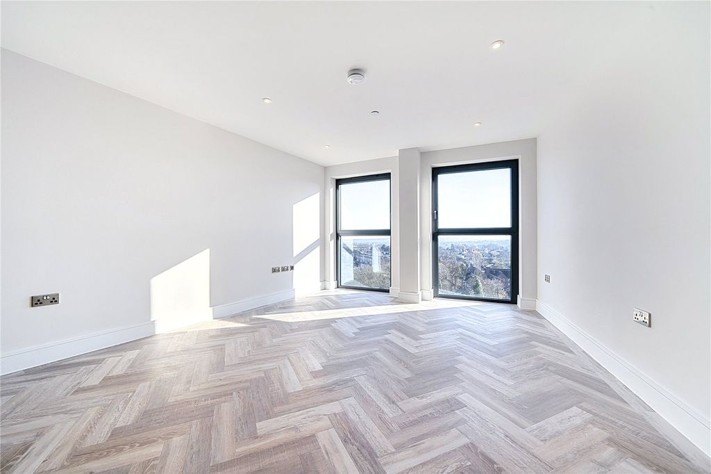 Property photo 3 of 21 Picture No. 05