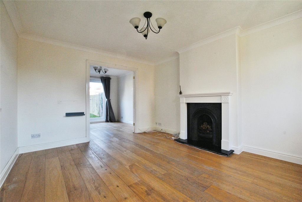 Property photo 3 of 9 Picture No. 01