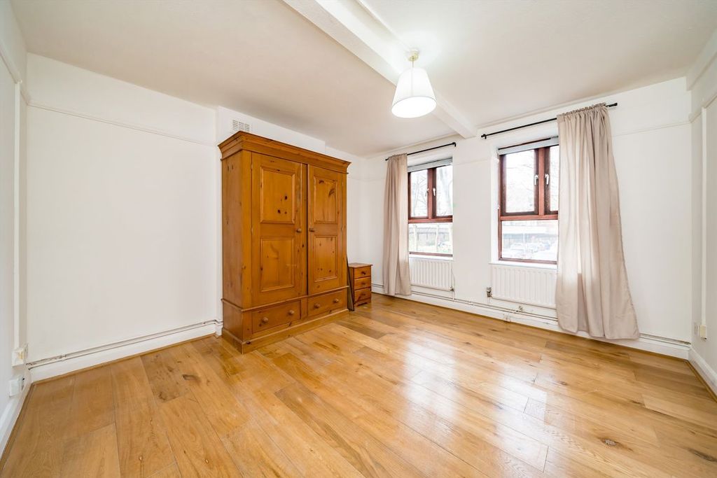 Property photo 3 of 8