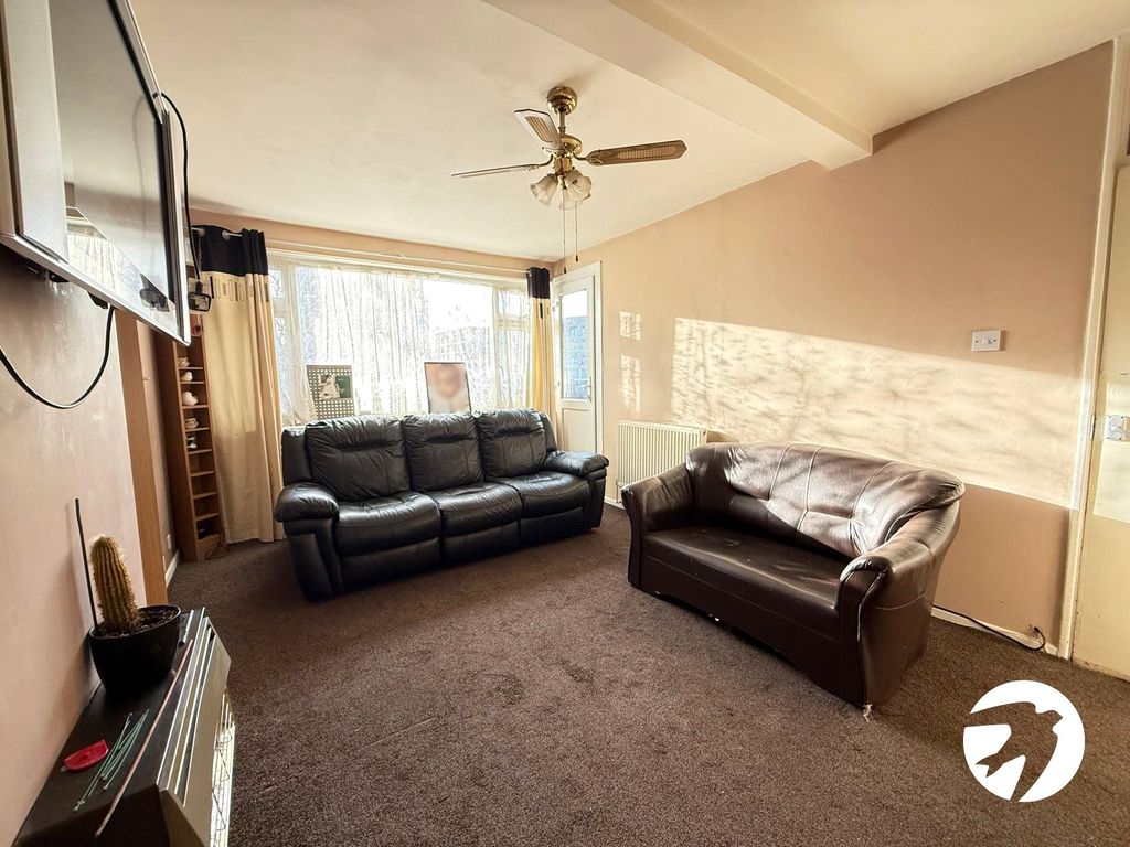 Property photo 3 of 14 Picture 3