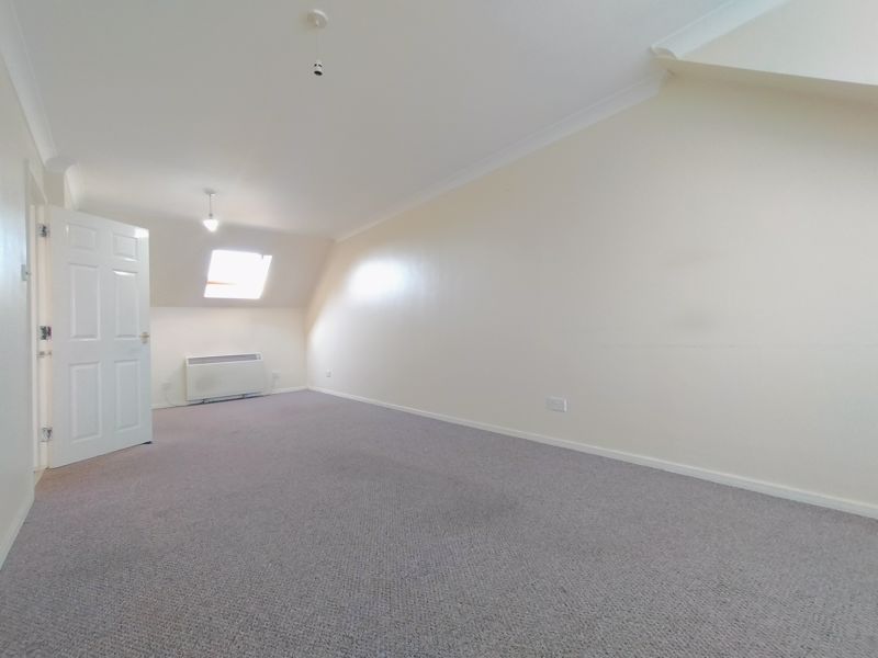 Property photo 2 of 13 Photo 14