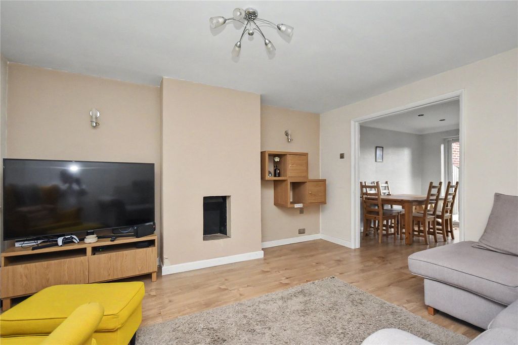 Property photo 2 of 14 Picture No. 08