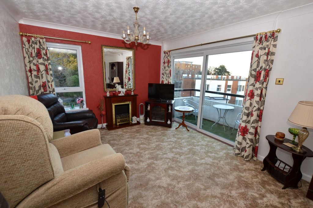 Property photo 2 of 8 2 - Picture No. 06