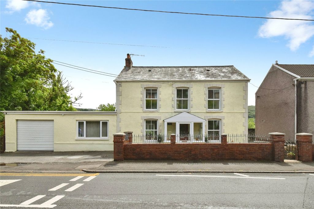 Property photo 1 of 49 Picture No. 20