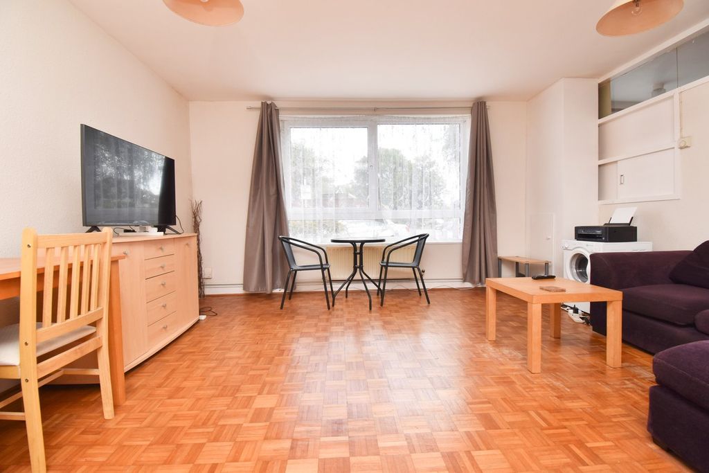 Property photo 2 of 7