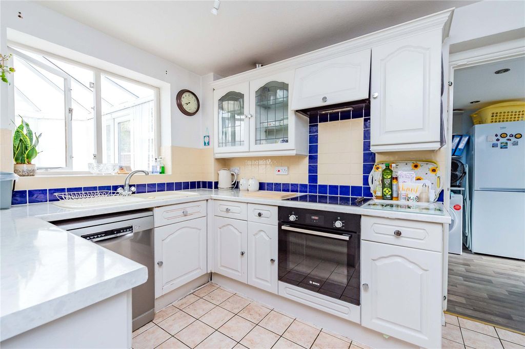 Property photo 3 of 27 Picture No. 21