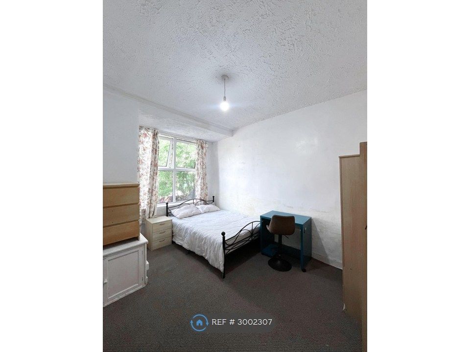 Property photo 1 of 3