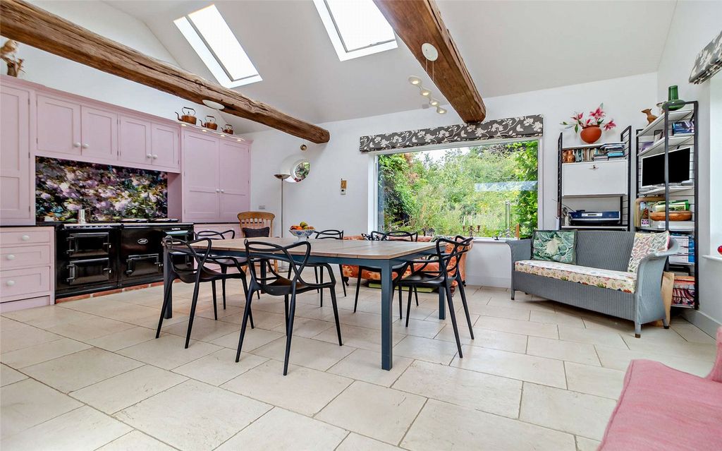 Property photo 2 of 28 Kitchen