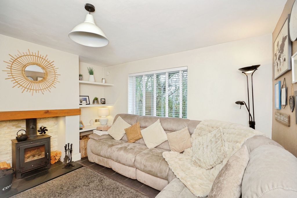 Property photo 2 of 20 Pbox-Img.Jpg