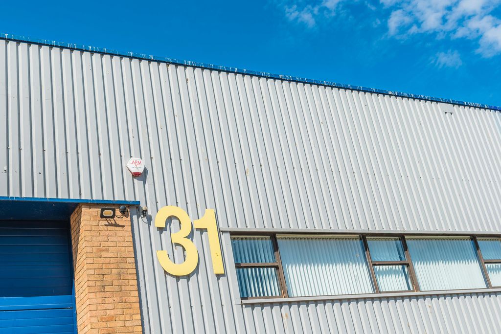 Property photo 2 of 8 31 Ashchurch Business Park Tewkesbury1.Jpg