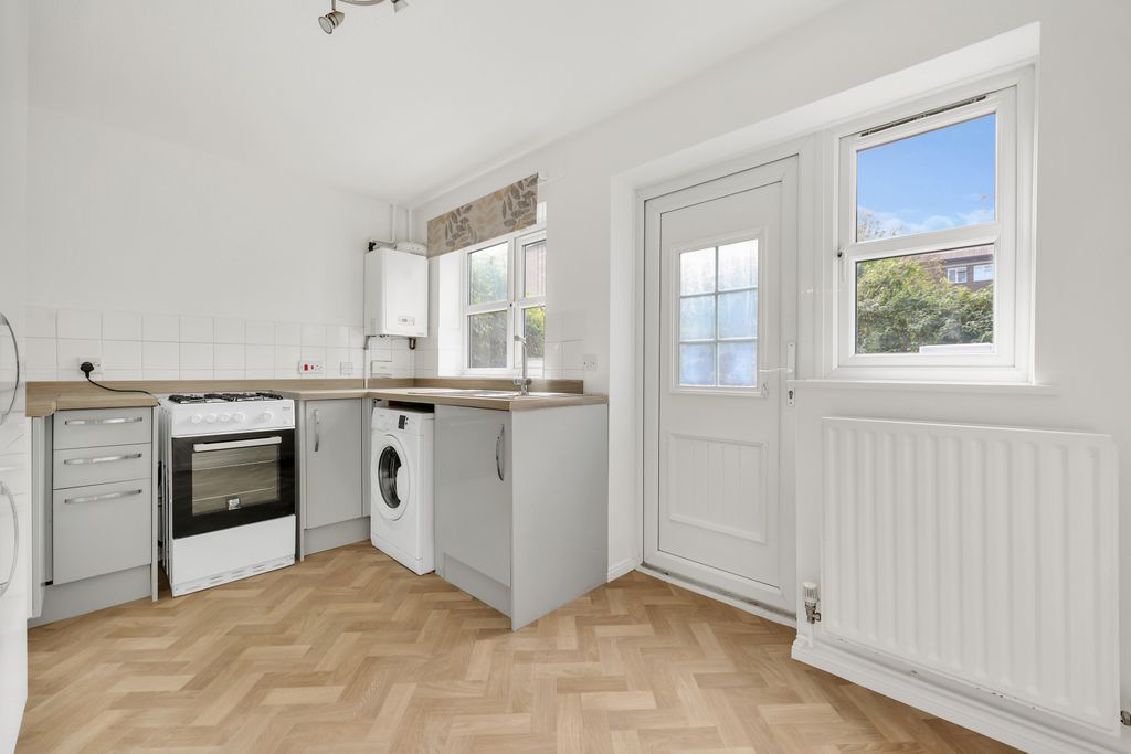 Property photo 2 of 13 Picture No. 20