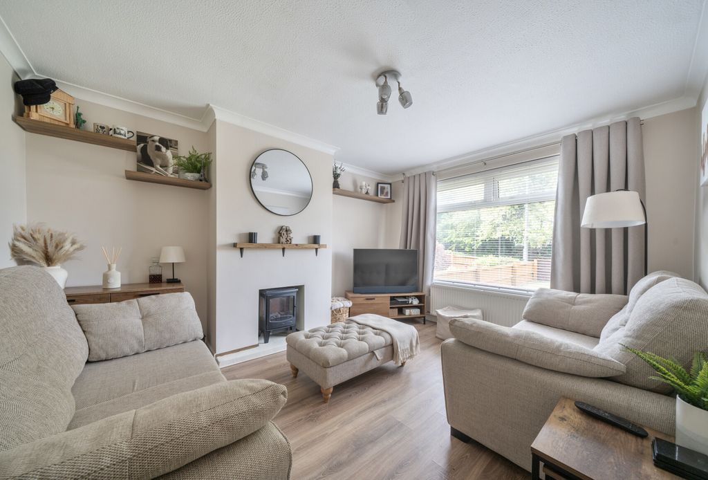 Property photo 2 of 17 1447266-14-69E7B1...